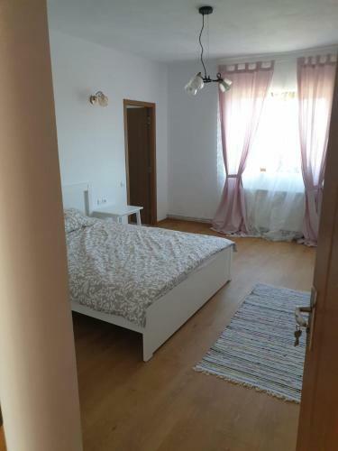 Hostal Casuta De La Munte