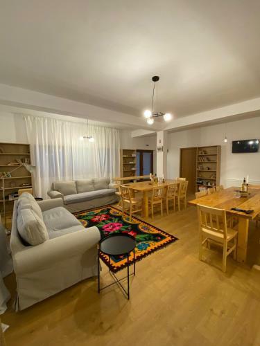 Hostal Casuta De La Munte