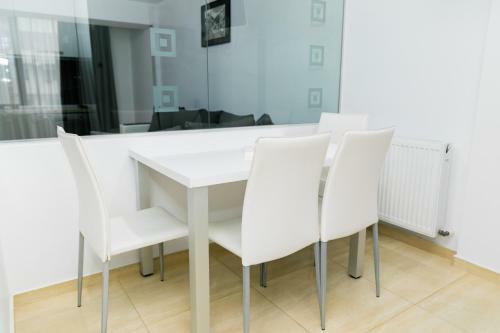 Family Apartment Near Shoping City