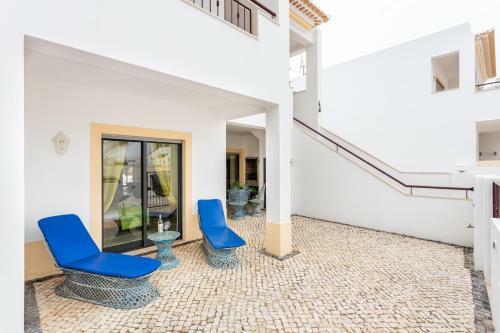 Great 2 Bedroom Apartment With Communal Pool