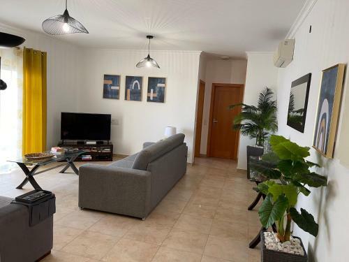 Lucas House 3 - Garden Apartment
