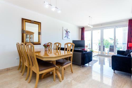 Comfortable And Luxury Apartment