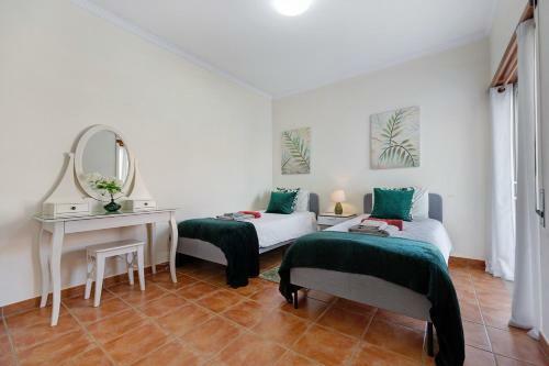 Henris Apartment