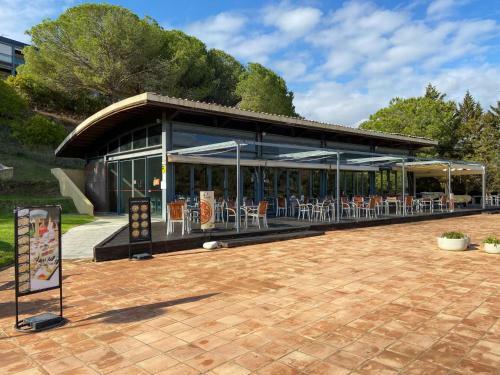 Casa Lucr�cia - Apartamento Com Piscina E Campo de T�nis