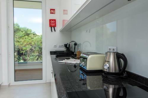Stylish Apartment In Porto de M�s Lagos
