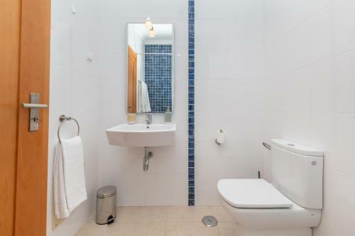 Santa Maria Apartment At Porto de Mos Beach
