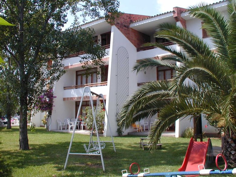 Apartamentos Leo