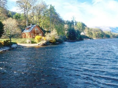 Gairlochy Bay