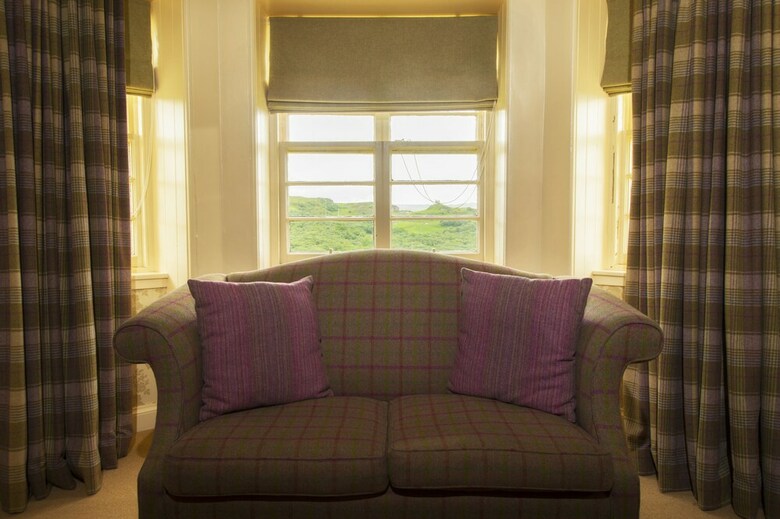 The Tongue Hotel
