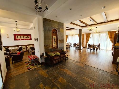 Hotel Stejarro Conac Moldovenesc