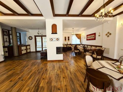Hotel Stejarro Conac Moldovenesc