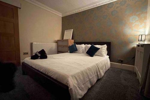 Villa 3 Bed Detached Bungalow With Big Garden