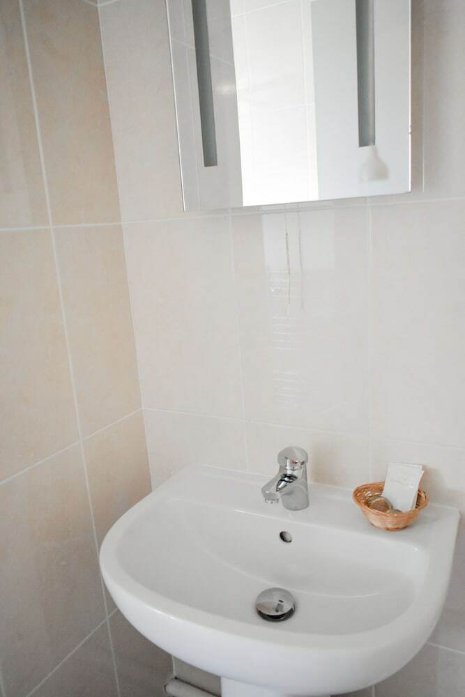 Royal Square Hotel - Nec & Birmingham Airport