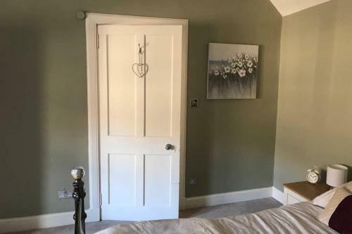 8a Tweed Cottage, Just Off The High St In Peebles