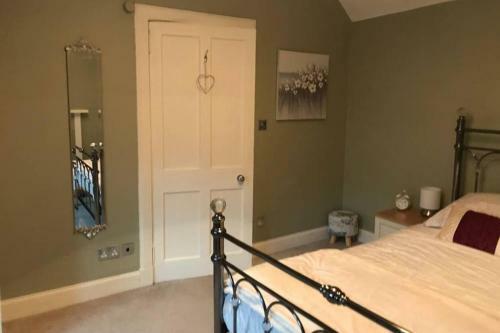 8a Tweed Cottage, Just Off The High St In Peebles