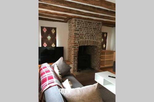 Stunning Cottage In Picturesque Village