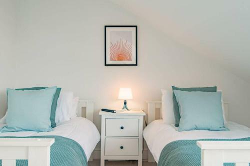 Stunning Large Sea View Apartment - The Lookout