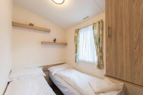 Edinburgh - Seton Sands-salsa Caravan-pet Friendly