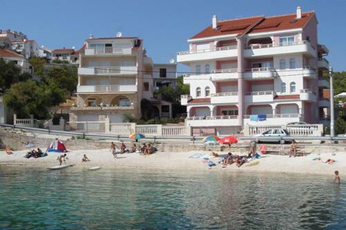 Argola Apartments