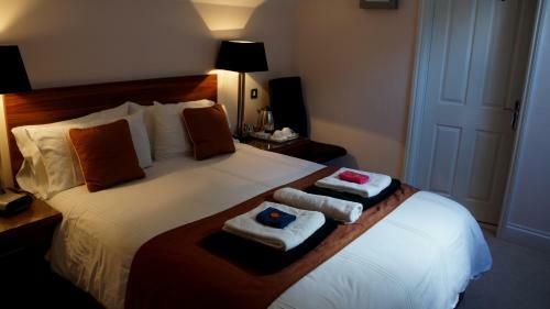 The Lyn Valley Hotel