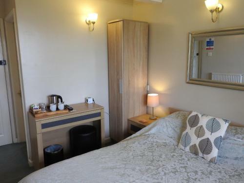 Hostal Riverside Cottage