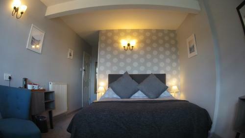Hostal Riverside Cottage