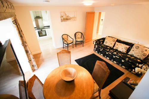 Hostal Blorenge House