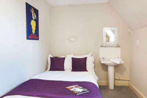 The Corner House Hotel
