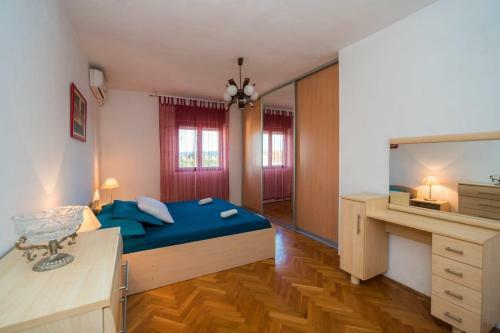 Sunny Apartment Nikola Near Airport Split