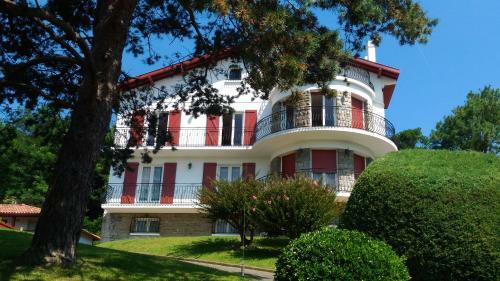 Apartamento Ahizpak