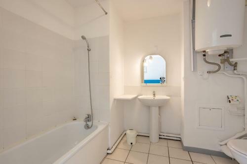 Apartamento T2 Terrace On The Ground Floor-pool-golf-park