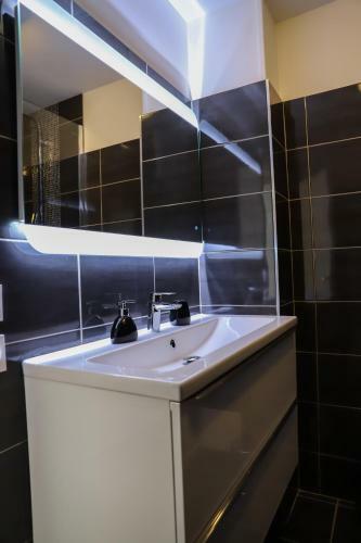 Apartamento Charmant T3 Jaude + Terrasse Et Garage