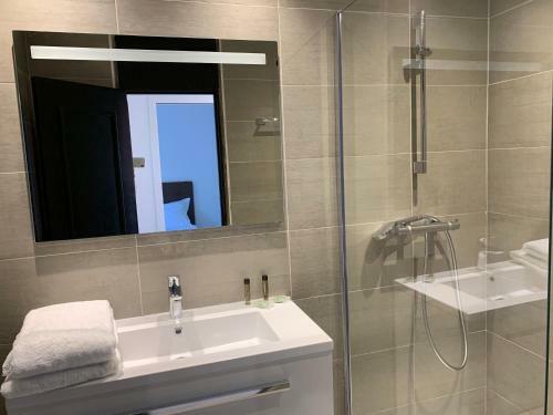 Apartamentos Marines Appartement, 2min Plage, 2km Saint-tropez