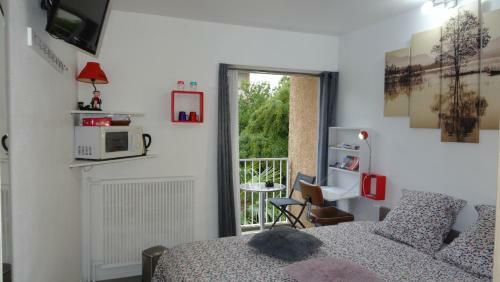 Hostal Chambre Avec Entr�e Libre Et Salle de Bain Priv�e