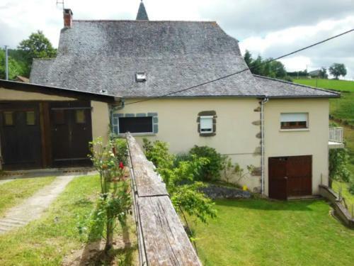 Maison de 3 Chambres Avec Jardin Clos A Compolibat