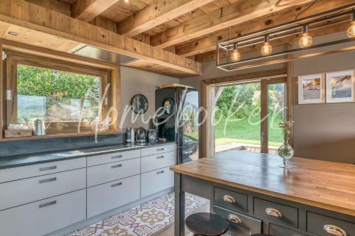 Chalet Carline