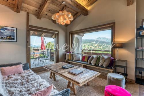 Chalet Carline