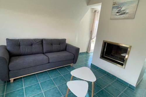 L'olivier Du Cabellou, � 900 M Des Plages