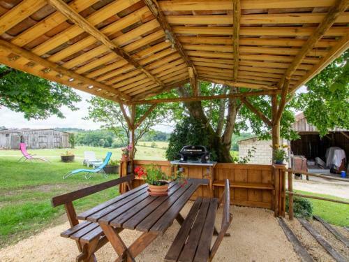 G�te Cornille, 3 Pi�ces, 4 Personnes - Fr-1-616-183