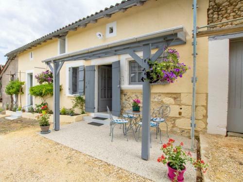G�te Cornille, 3 Pi�ces, 4 Personnes - Fr-1-616-183