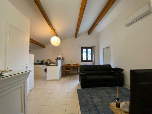 Apartamento Corte Apparemment T3 En R�sidence Priv�