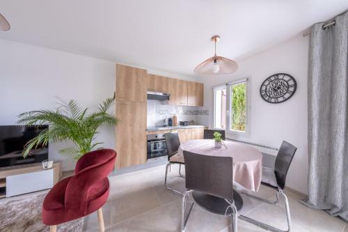 Apartamento Maison de Charme Proche Disney - H�te Bnb