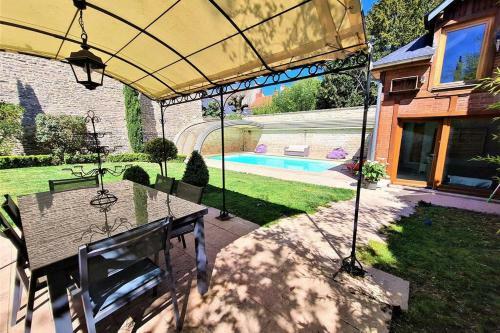 La Villa Des Roses Un �crin Enchanteur