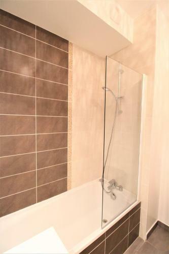 Apartamento Le Daubenton, Avec Balcon Et Parking -sr Loc