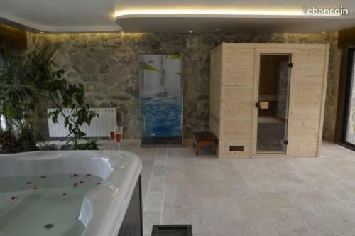 Apartamento Adorable Appartement Avec Piscine Et Spa