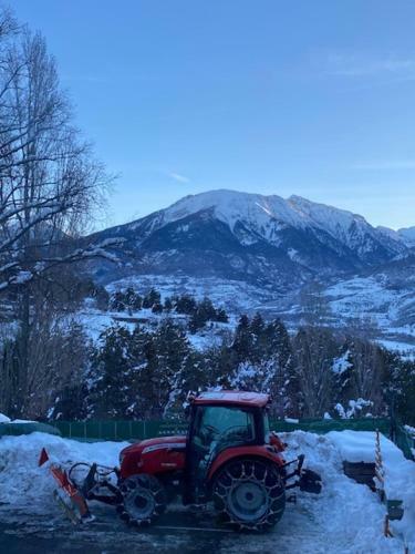 Hostal La Ferme Du Riouclar