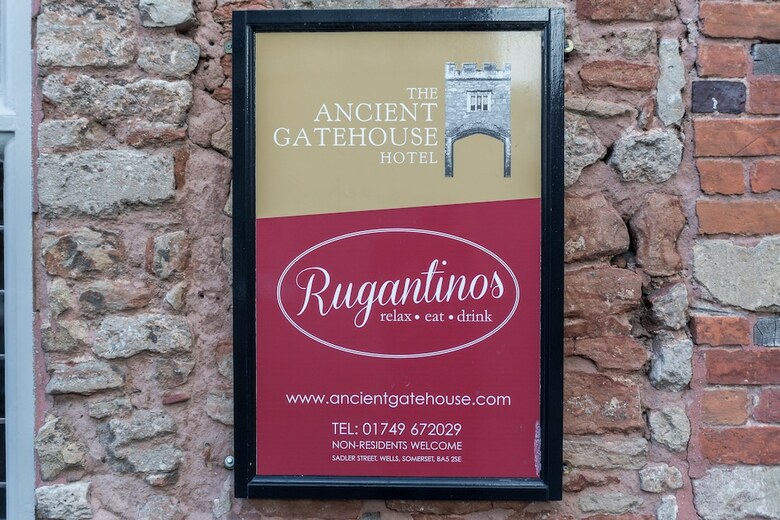 Hotel The Ancient Gatehouse