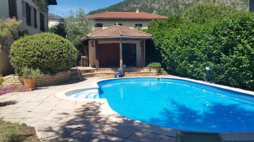 Au Paradis Des Grillons