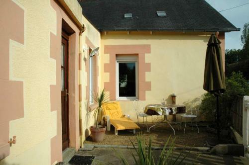 Maisonnette � Etables : La Jaune