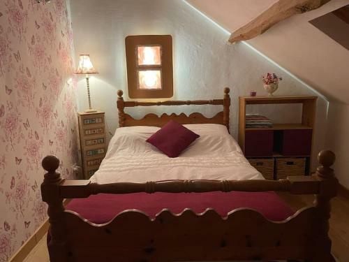 3 Bed Tranquil Seclusion At The Edge Of The Forest
